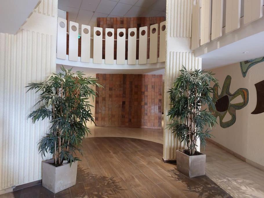 Studio Eleverca 3*- Rez De Jardin Terrasse - Axelle Loc'Appart Мандельє-ла-Напуль Екстер'єр фото