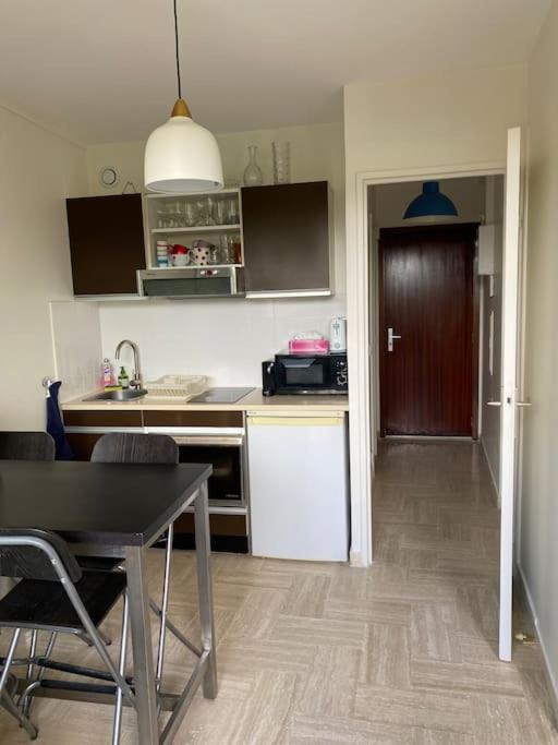 Studio Eleverca 3*- Rez De Jardin Terrasse - Axelle Loc'Appart Мандельє-ла-Напуль Екстер'єр фото
