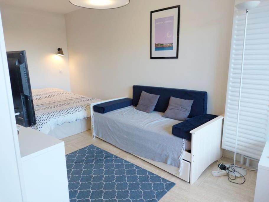 Studio Eleverca 3*- Rez De Jardin Terrasse - Axelle Loc'Appart Мандельє-ла-Напуль Екстер'єр фото