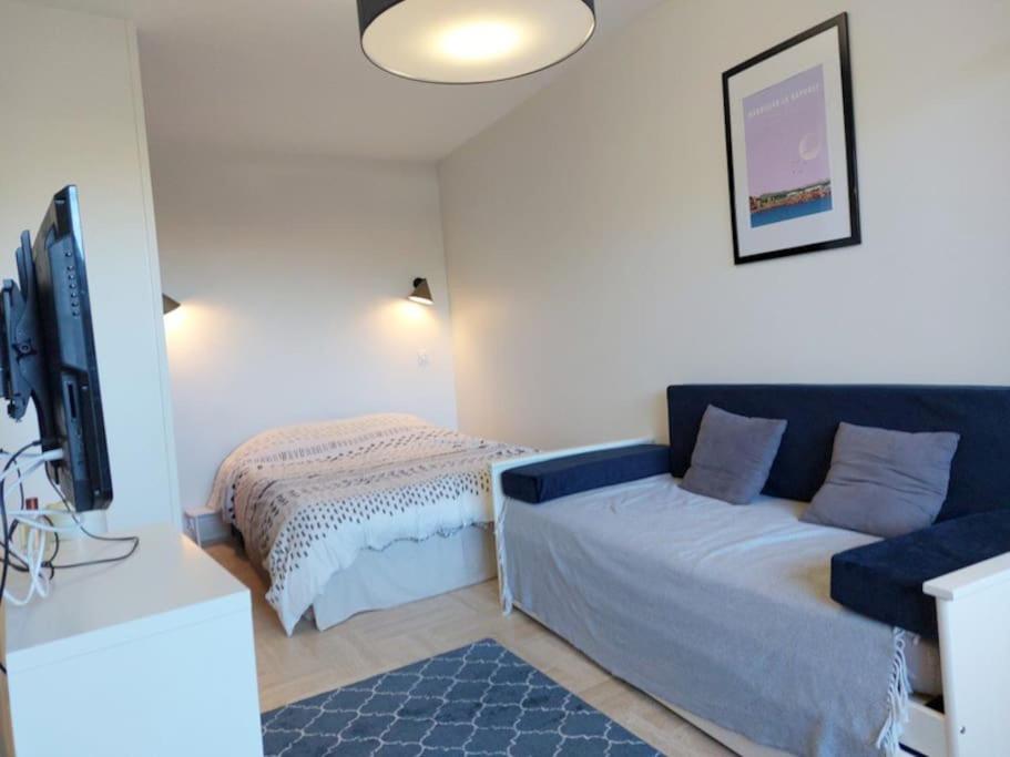 Studio Eleverca 3*- Rez De Jardin Terrasse - Axelle Loc'Appart Мандельє-ла-Напуль Екстер'єр фото
